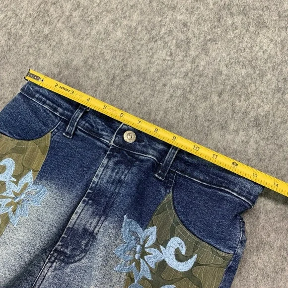 Brazil Roxx Women's Embroidered Floral Blue Mid Rise Flare Jeans Size 8 (27x30) - Picture 8 of 12